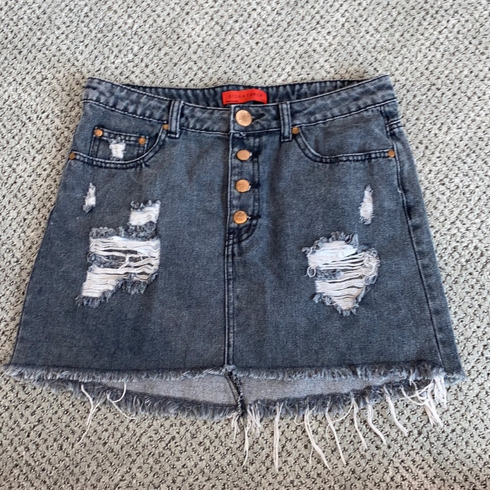 Gray jean skirt with brass buttons